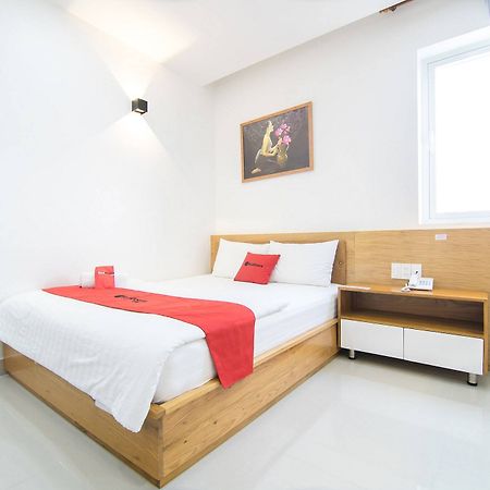 Reddoorz Plus Near Lotte Mart Cong Hoa Хошимін Екстер'єр фото