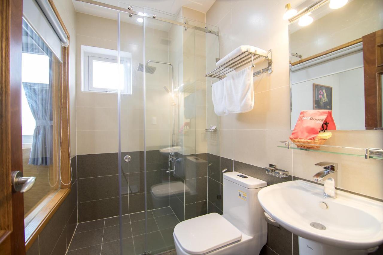 Reddoorz Plus Near Lotte Mart Cong Hoa Хошимін Екстер'єр фото