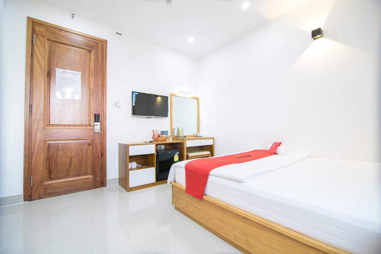 Reddoorz Plus Near Lotte Mart Cong Hoa Хошимін Екстер'єр фото