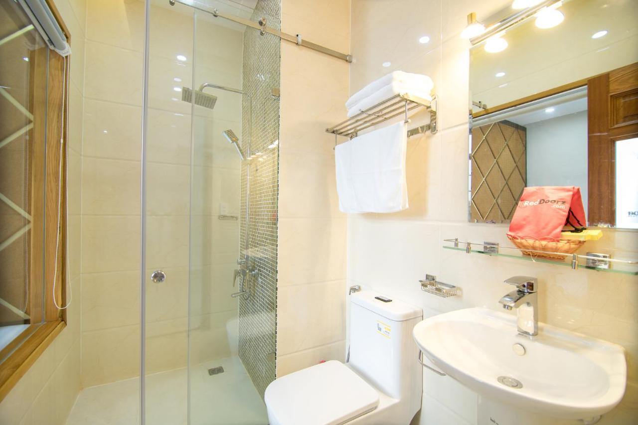 Reddoorz Plus Near Lotte Mart Cong Hoa Хошимін Екстер'єр фото