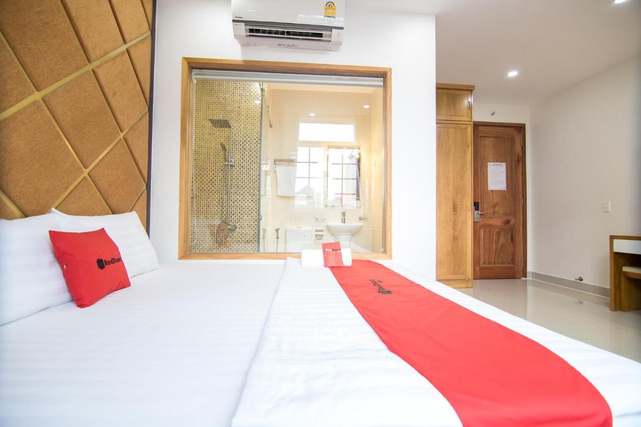 Reddoorz Plus Near Lotte Mart Cong Hoa Хошимін Екстер'єр фото