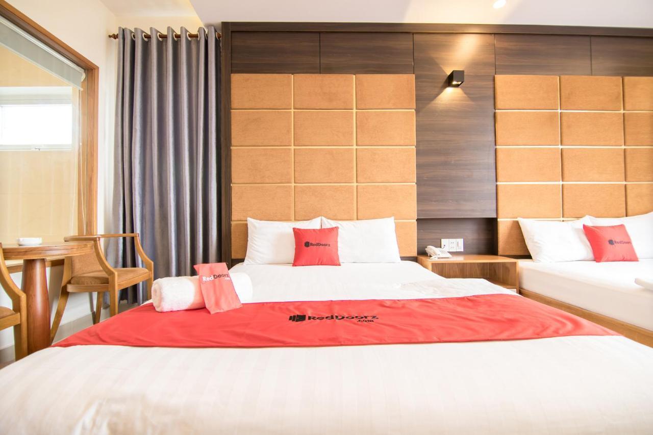 Reddoorz Plus Near Lotte Mart Cong Hoa Хошимін Екстер'єр фото